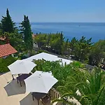 Kristonia דירה חוואר