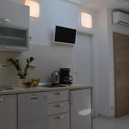 Kristonia * Hvar Town