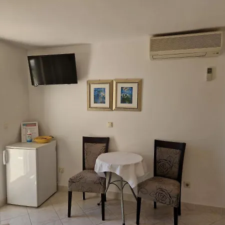 Kristonia * Hvar Town