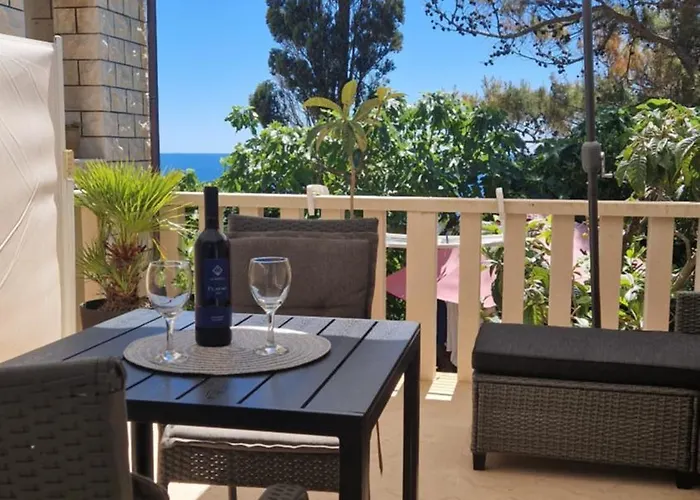 Kristonia * Hvar Town